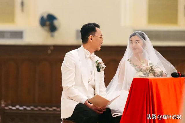 “娱圈证王”卫诗雅官宣和男友结婚，霍汶希携英皇艺人纷纷祝福 